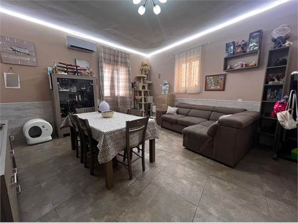 Appartamento con Terrazzo Cortile Pagliarelli, Palermo